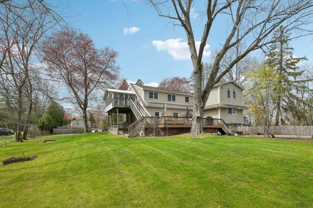 278 Ehrhardt Road Pearl River NY 10965