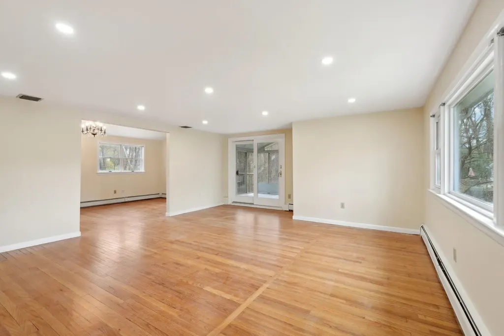 278 Ehrhardt Road Pearl River NY 10965