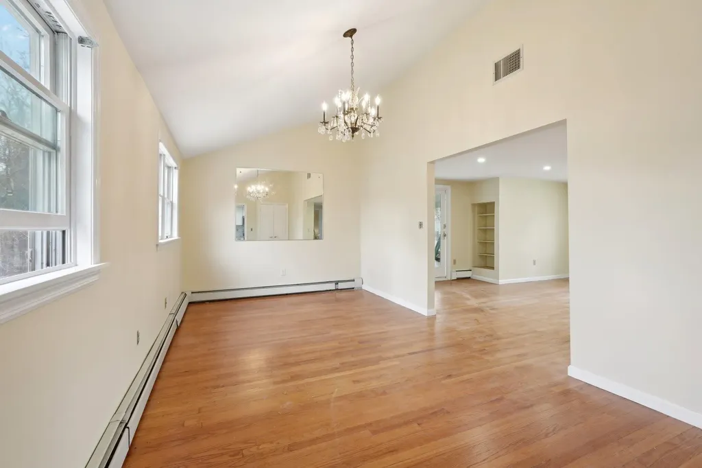 278 Ehrhardt Road Pearl River NY 10965