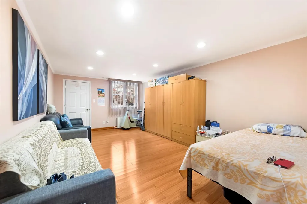 1950 20th Drive Brooklyn NY 11214
