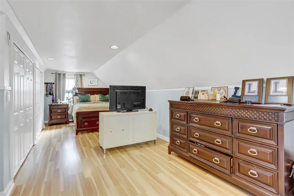 49 Mary Street Valley Stream NY 11580
