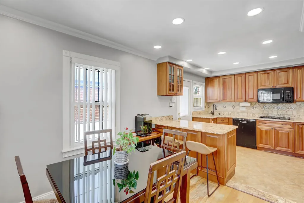 49 Mary Street Valley Stream NY 11580