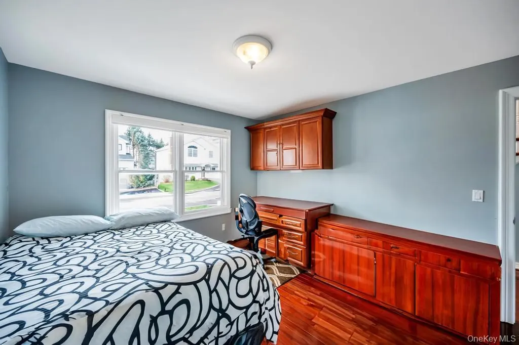 6 Garden Circle Syosset NY 11791