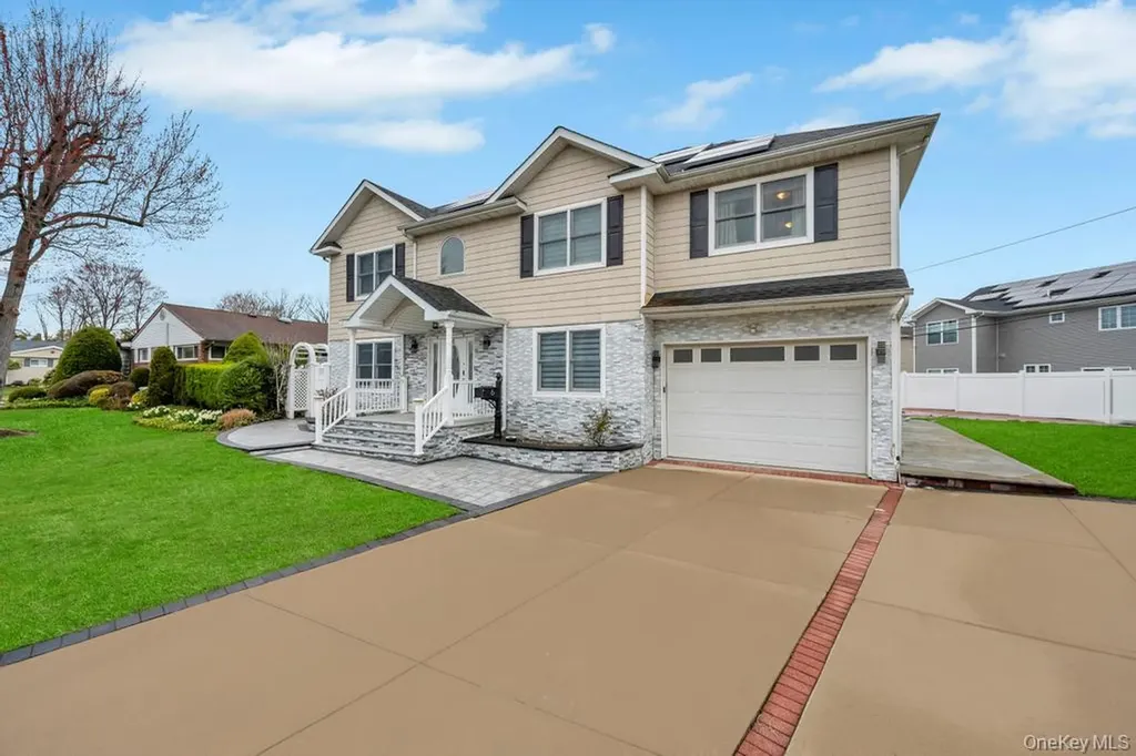 6 Garden Circle Syosset NY 11791