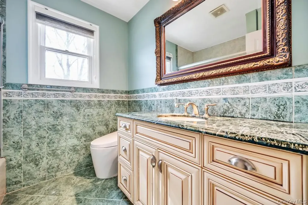 6 Garden Circle Syosset NY 11791