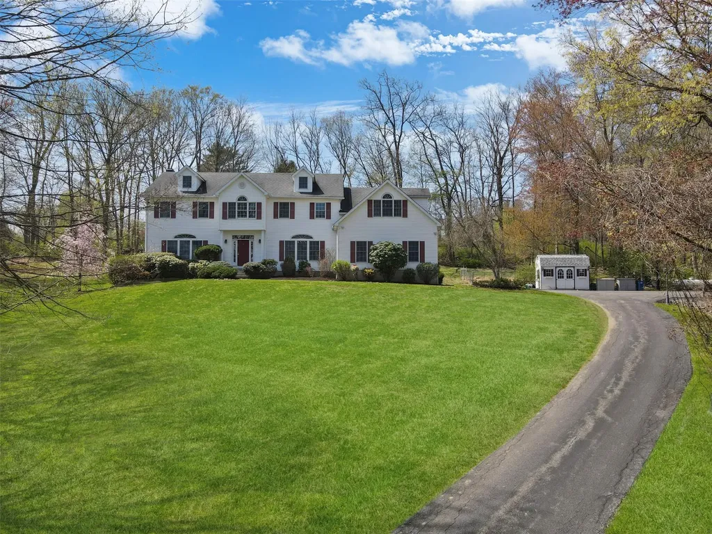 36 Sunderland Lane Katonah NY 10536