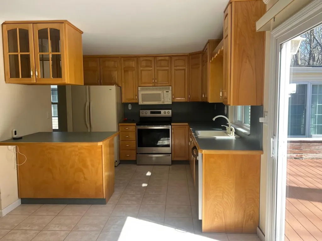223 Belfast Lane Ridge NY 11961
