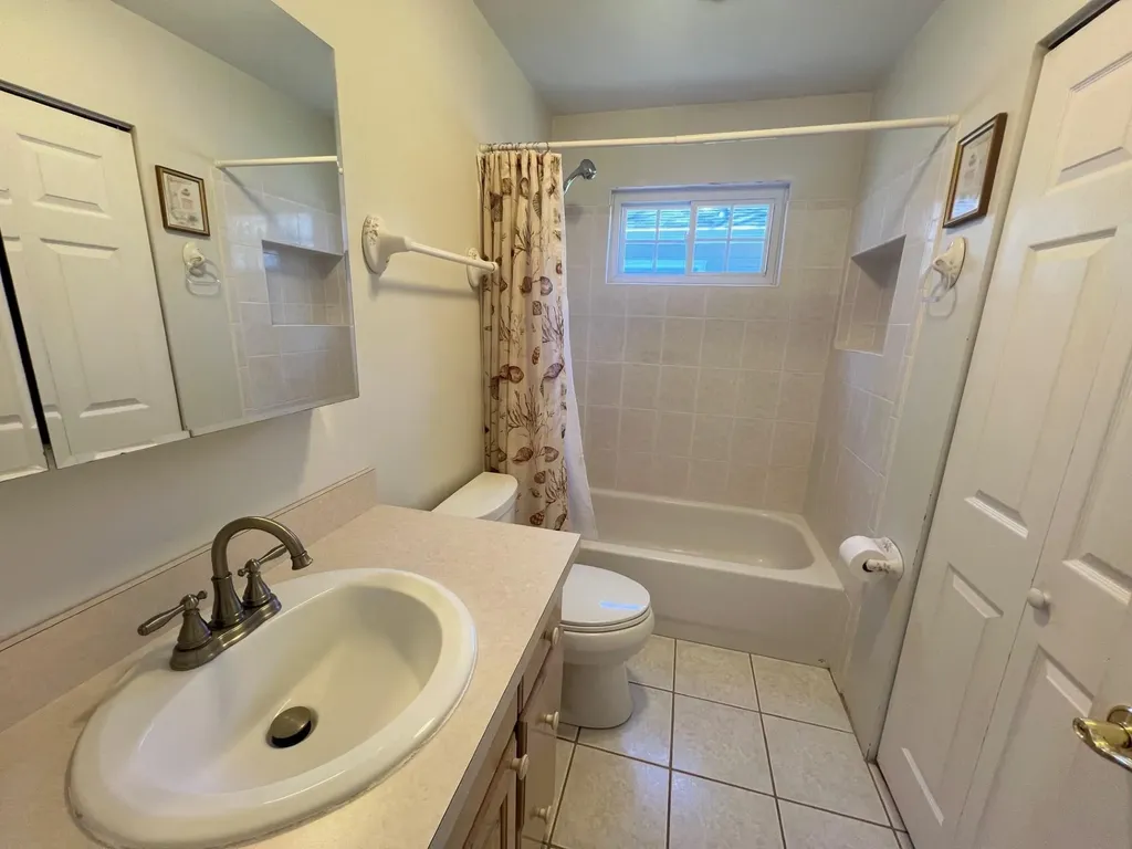 223 Belfast Lane Ridge NY 11961