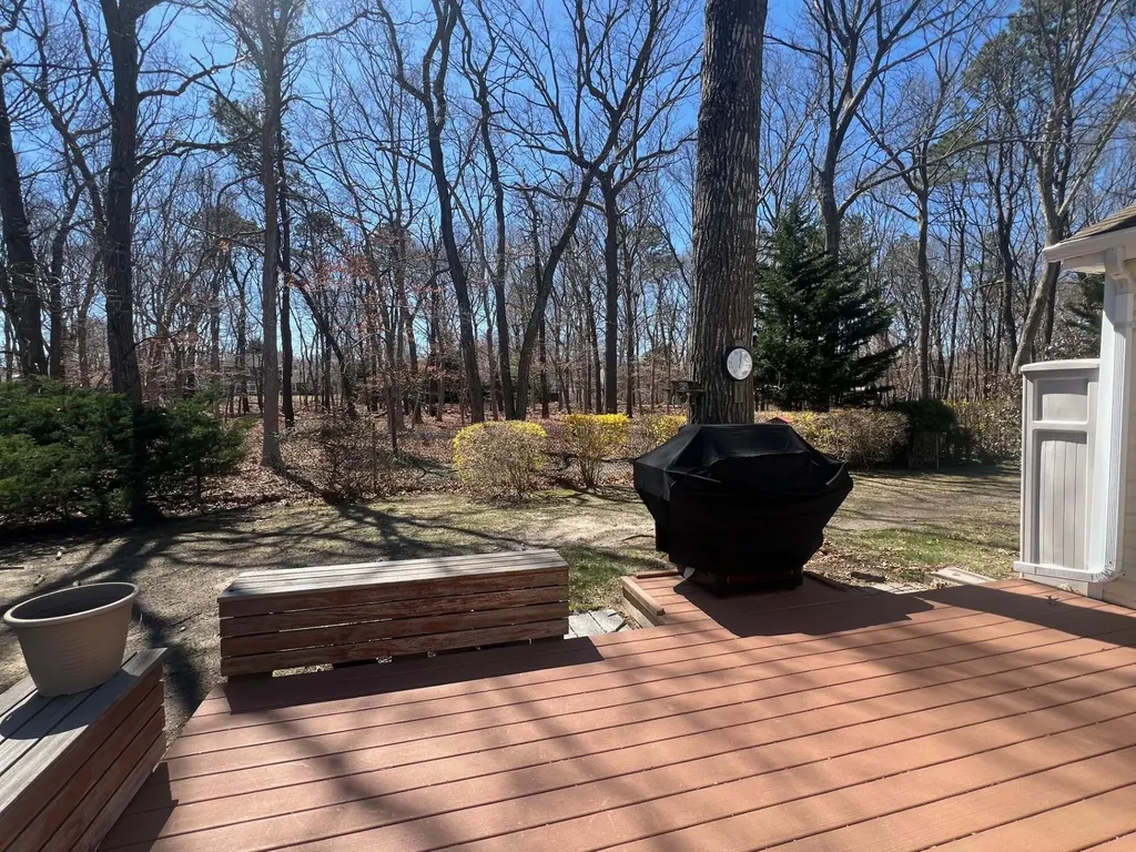 223 Belfast Lane Ridge NY 11961
