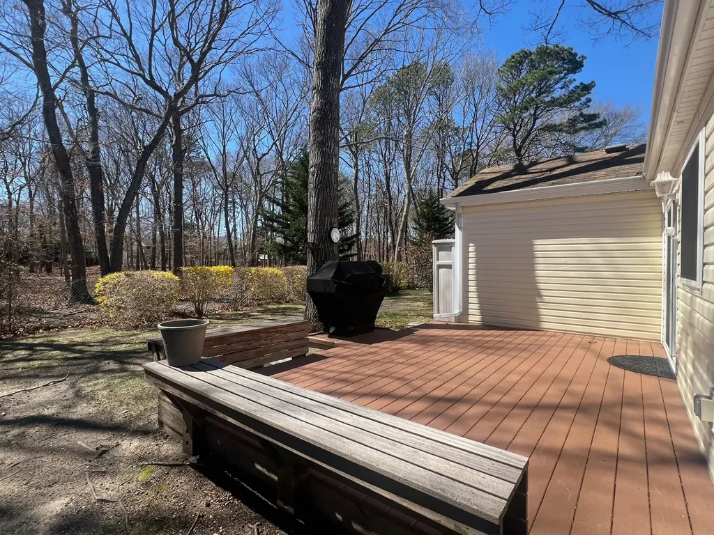 223 Belfast Lane Ridge NY 11961