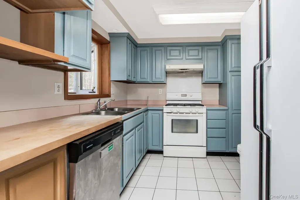69 Plum Road Mahopac NY 10541
