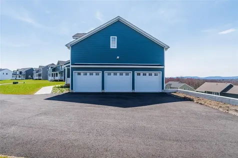 51 Dartmouth Drive Poughkeepsie NY 12603
