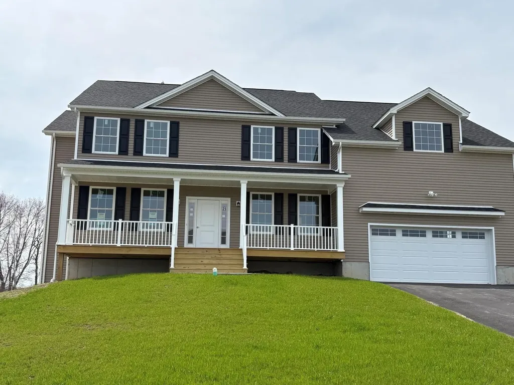 25 Dartmouth Drive Poughkeepsie NY 12603