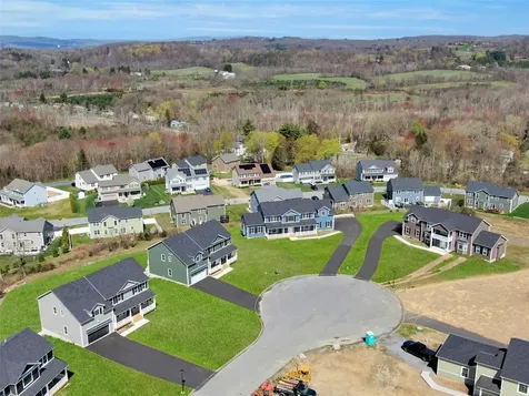 25 Dartmouth Drive Poughkeepsie NY 12603