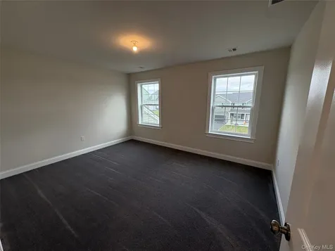 21 Dartmouth Drive Poughkeepsie NY 12603