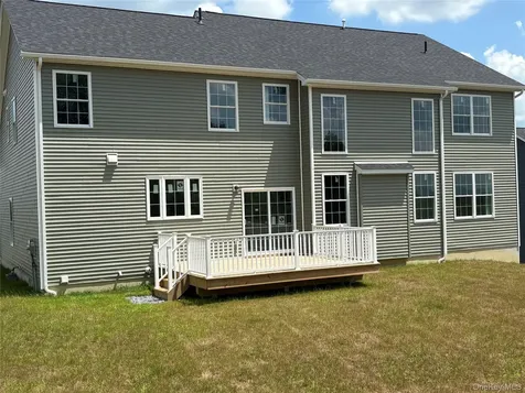 21 Dartmouth Drive Poughkeepsie NY 12603