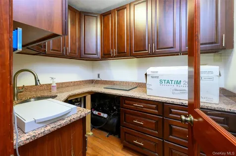 395 Westchester Avenue Port Chester NY 10573