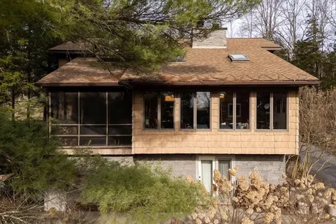 42 Lake Pleasant Drive Staatsburg NY 12580
