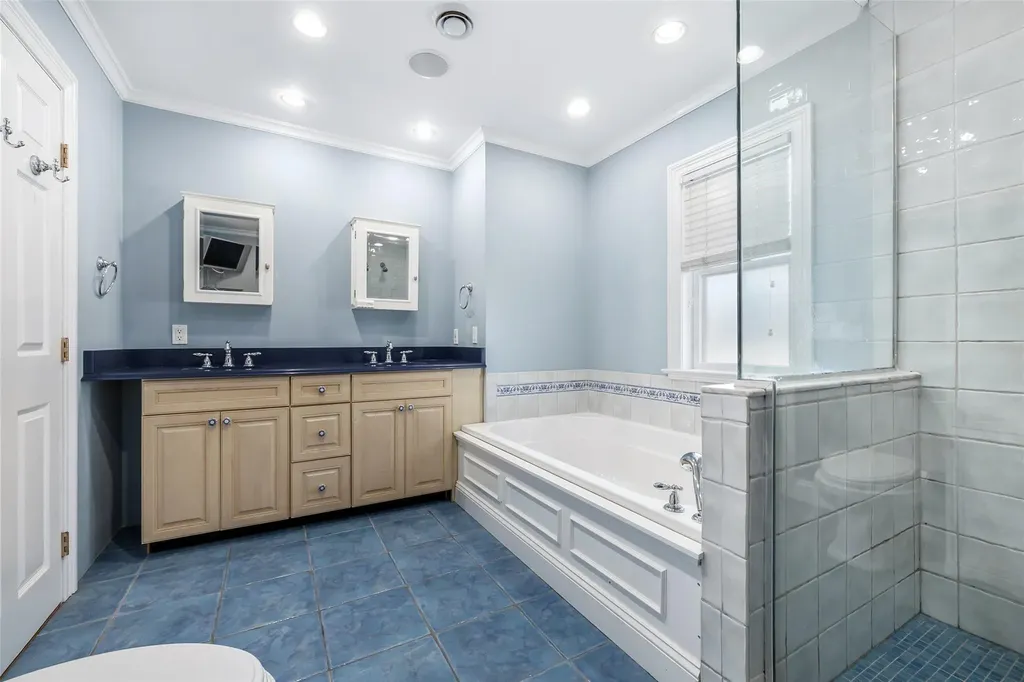 449 Melbourne Avenue Mamaroneck NY 10543