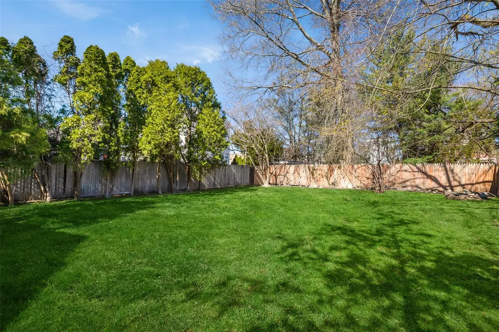 449 Melbourne Avenue Mamaroneck NY 10543