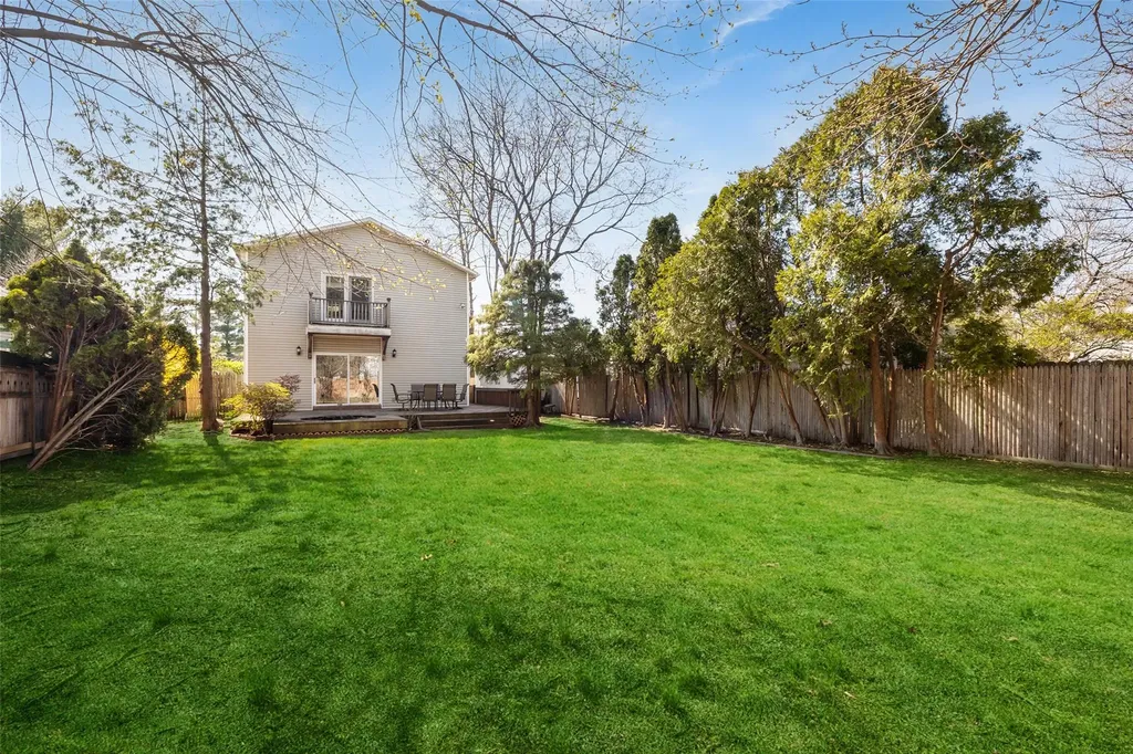 449 Melbourne Avenue Mamaroneck NY 10543