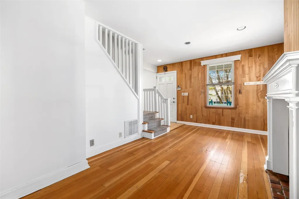 449 Melbourne Avenue Mamaroneck NY 10543