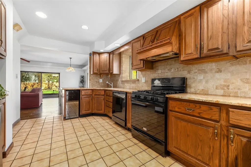449 Melbourne Avenue Mamaroneck NY 10543