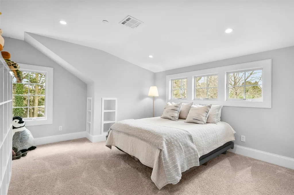 720 The Parkway Mamaroneck NY 10543