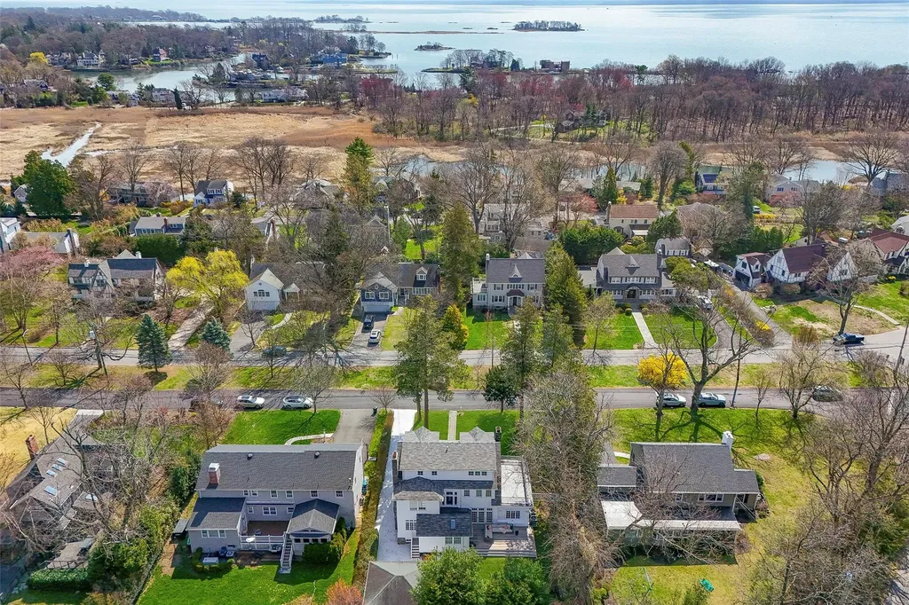 720 The Parkway Mamaroneck NY 10543