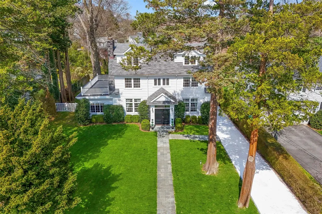 720 The Parkway Mamaroneck NY 10543