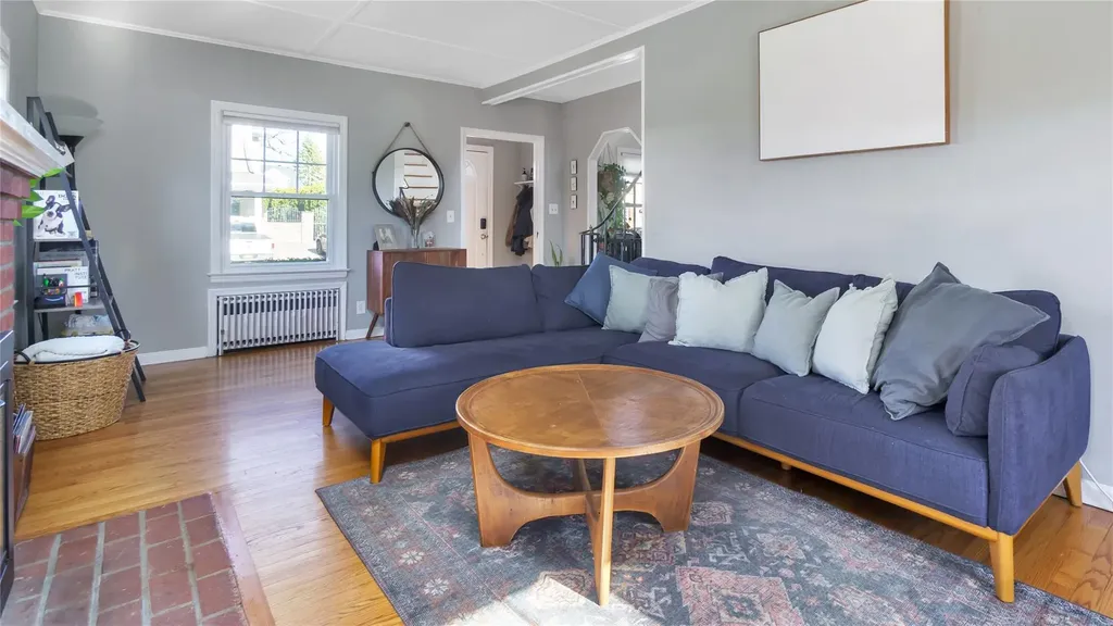 56 Winthrop Street Lynbrook NY 11563