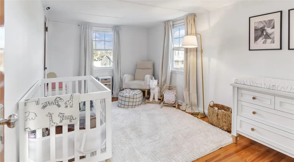56 Winthrop Street Lynbrook NY 11563