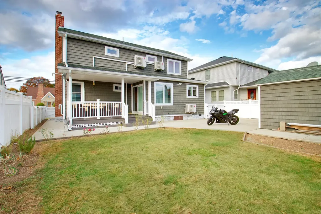 48 2nd Street New Hyde Park NY 11040