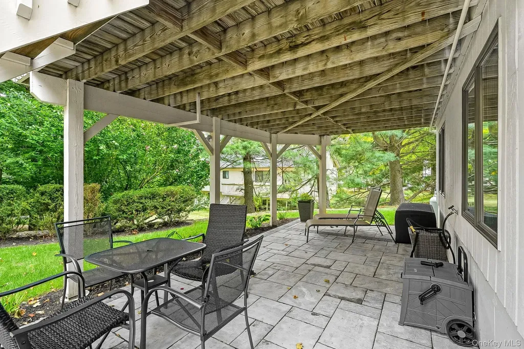 181 Arbor Crest Somers NY 10589