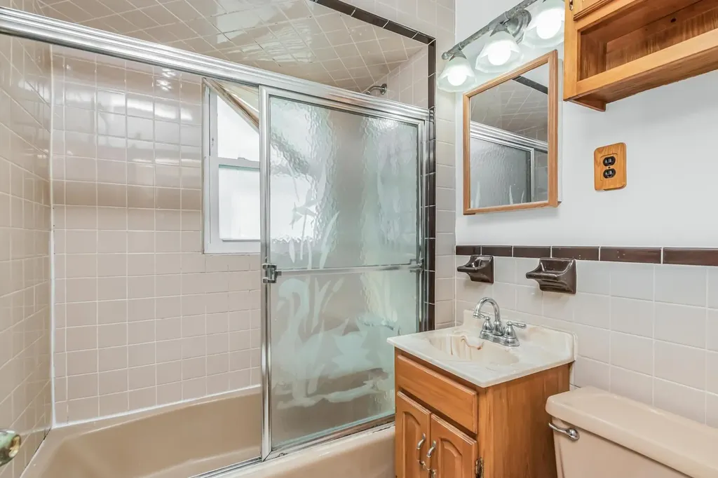 123 Glover Avenue Yonkers NY 10704