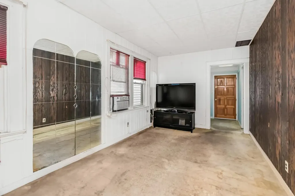 123 Glover Avenue Yonkers NY 10704
