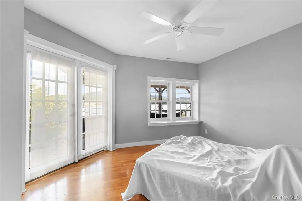 545 Shore Drive New Windsor NY 12553