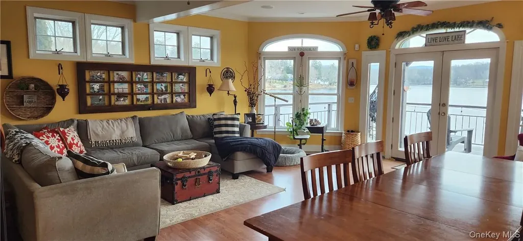 545 Shore Drive New Windsor NY 12553
