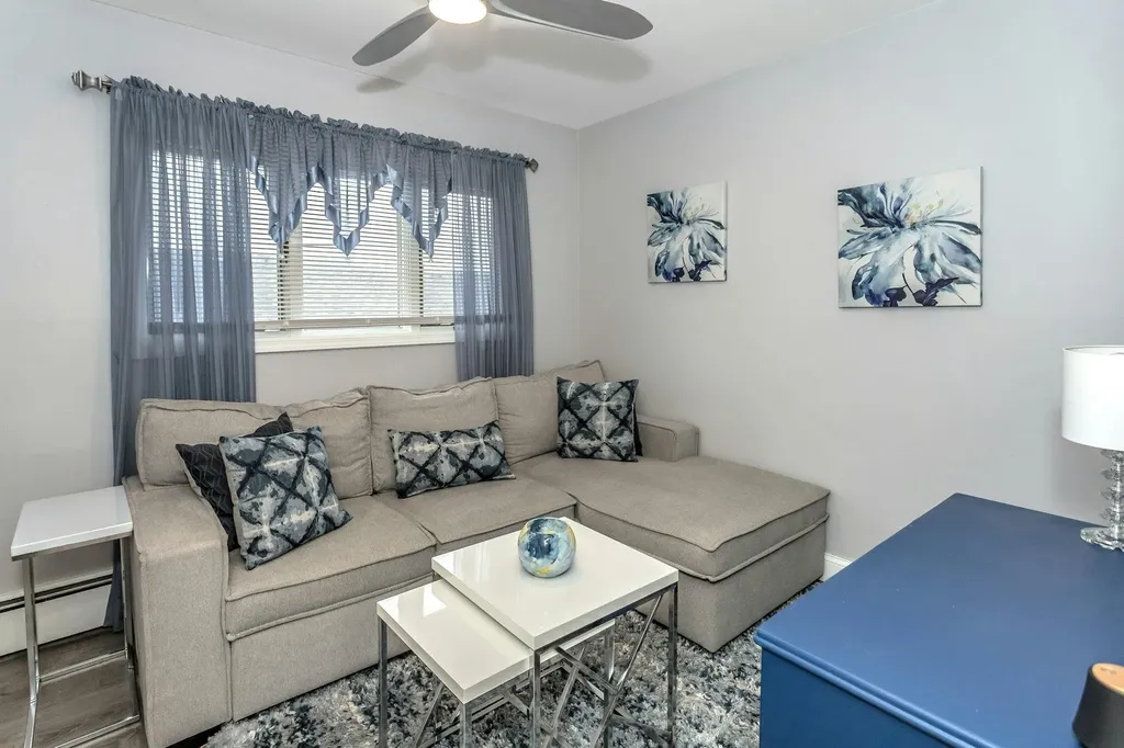818 S Ocean Avenue Freeport NY 11520