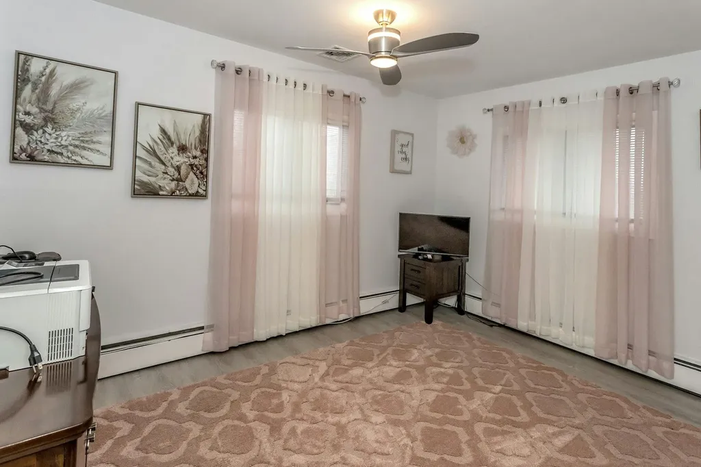 818 S Ocean Avenue Freeport NY 11520