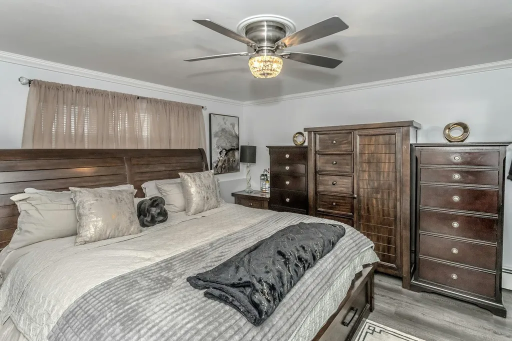 818 S Ocean Avenue Freeport NY 11520