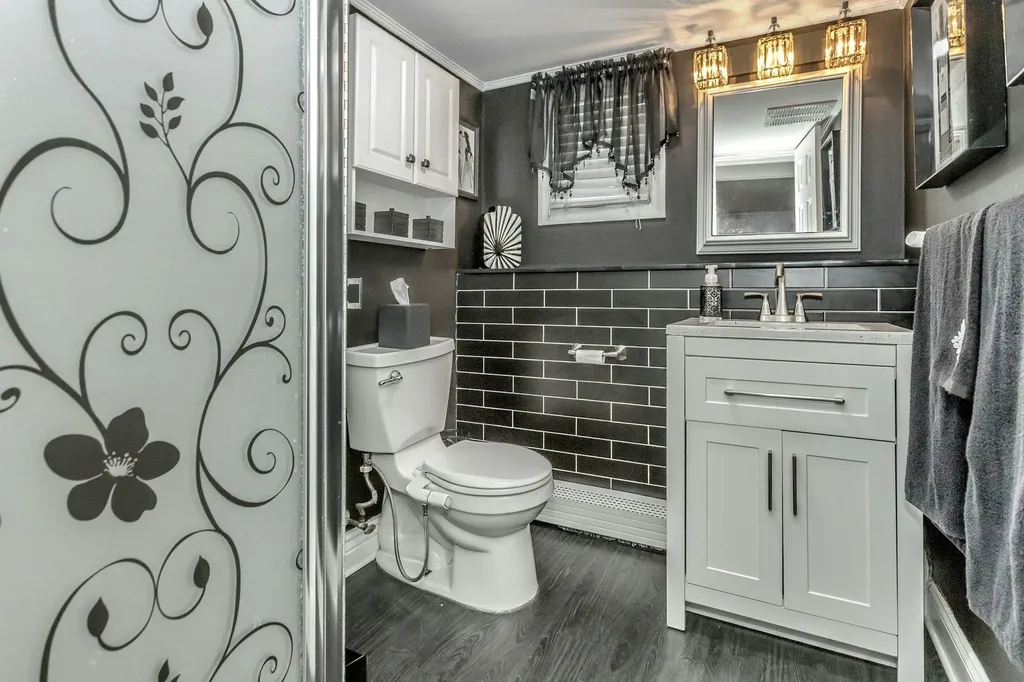 818 S Ocean Avenue Freeport NY 11520