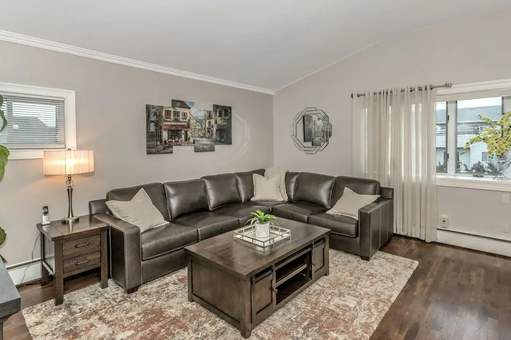 818 S Ocean Avenue Freeport NY 11520