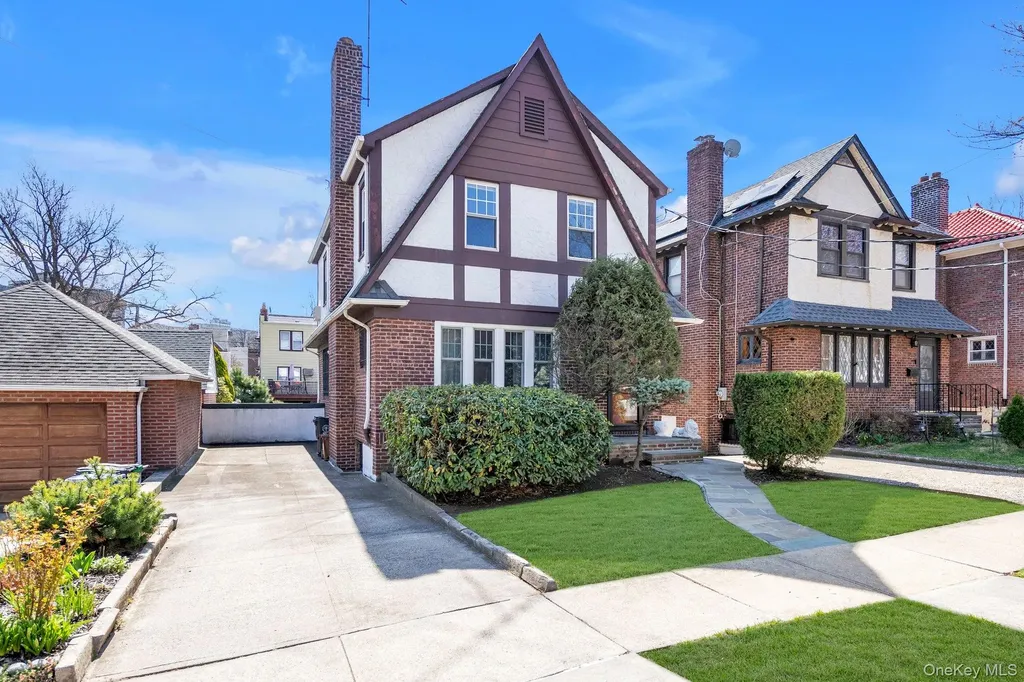 1242 Pawnee Place Bronx NY 10461
