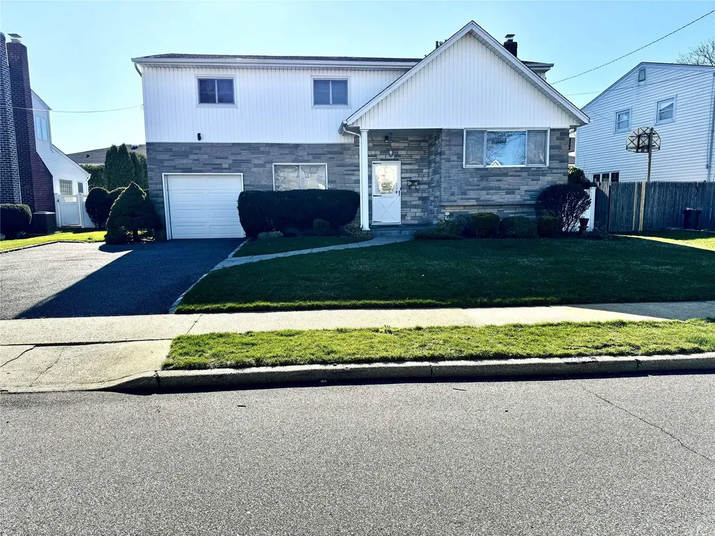 2956 Judith Drive Merrick NY 11566