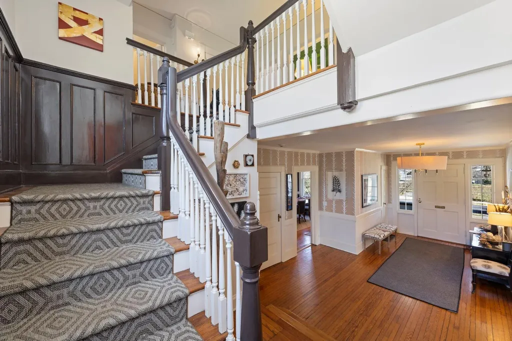 989 Edgewood Avenue Pelham NY 10803