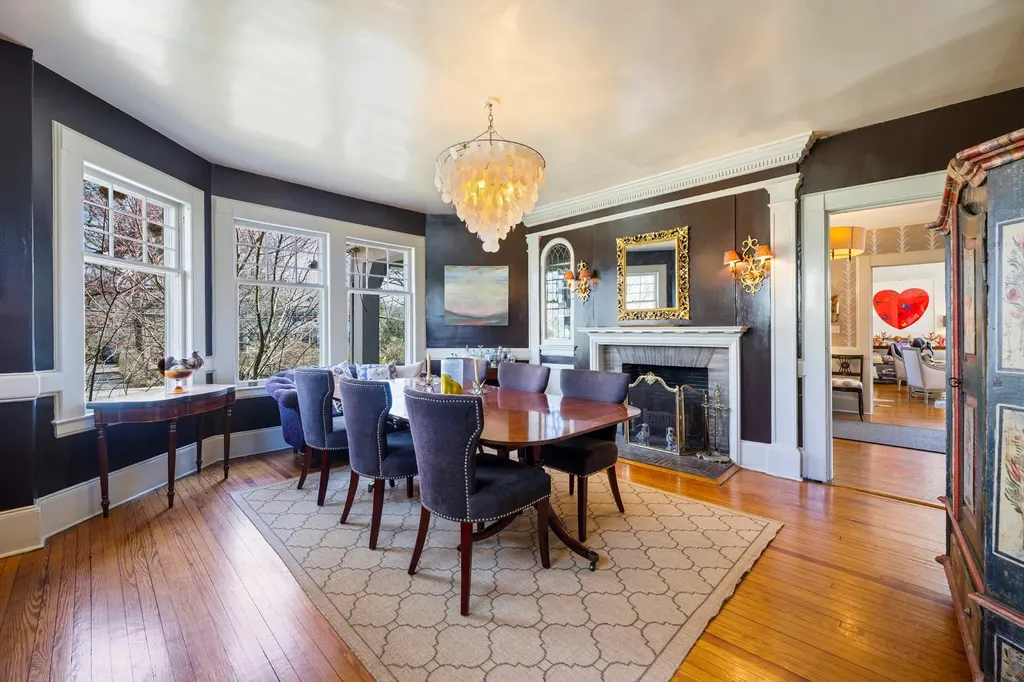 989 Edgewood Avenue Pelham NY 10803