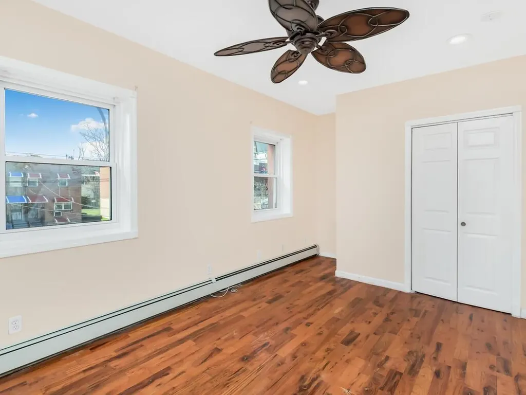 1029 E 230th Street Bronx NY 10466