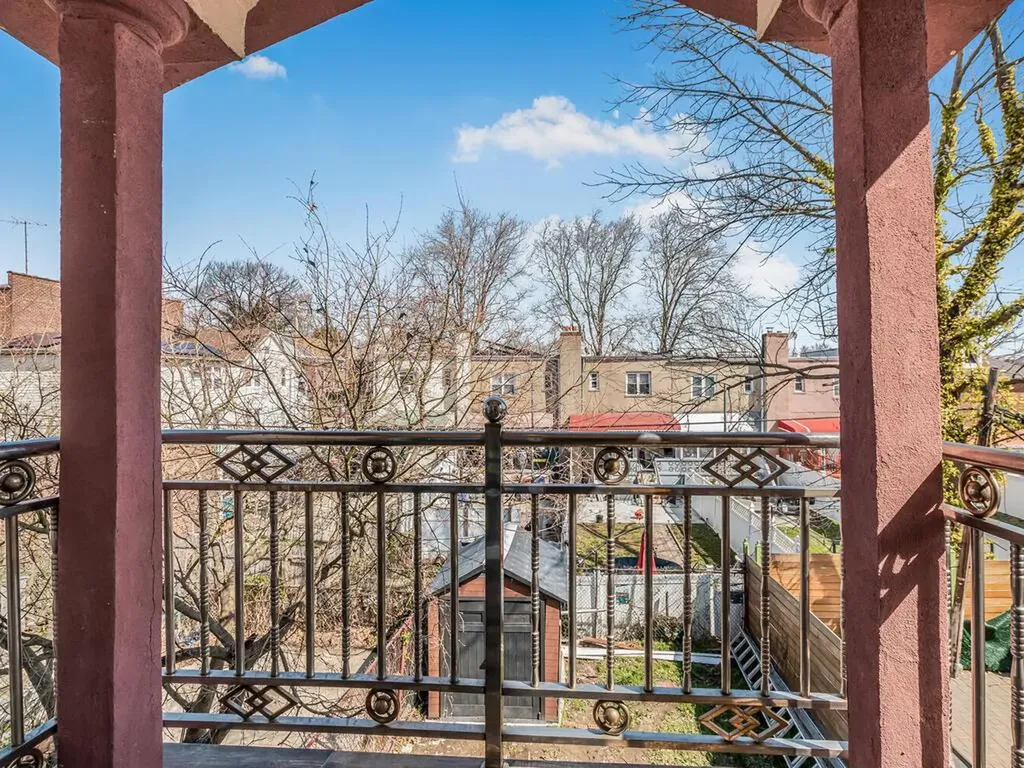 1029 E 230th Street Bronx NY 10466