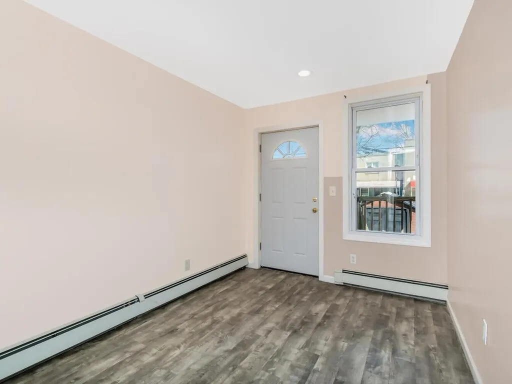1029 E 230th Street Bronx NY 10466